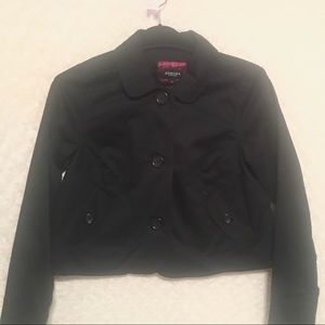 NWT ADORABLE LIGHTWEIGHT CROPPED BLAZER